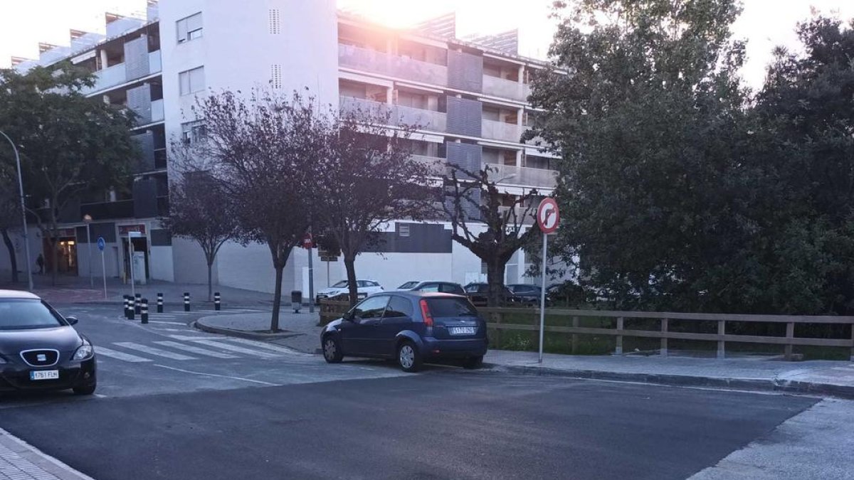 Imatge d'una de les reparacions realitzades a Cambrils.