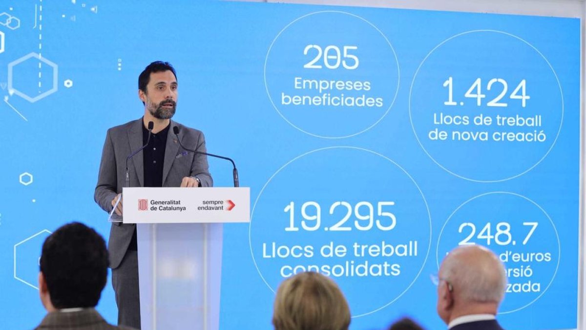 El conseller d'Empresa i Treball, Roger Torrent i Ramió, durant la presentació dels ajuts.