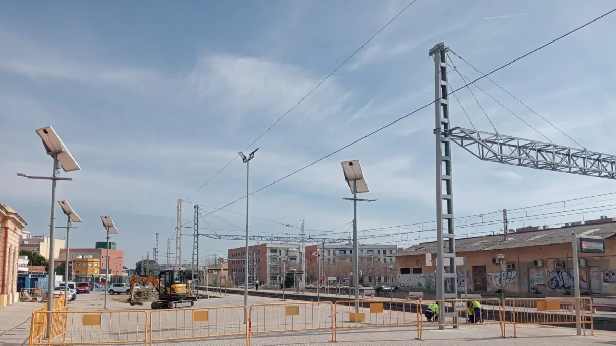 Renfe ha iniciat les obres de millora de l'estació del Vendrell.