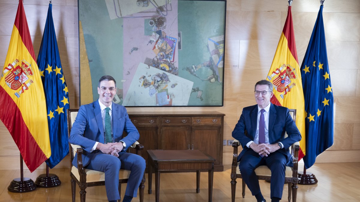 Sánchez i Feijóo, reunits al Congrés dels Diputats.