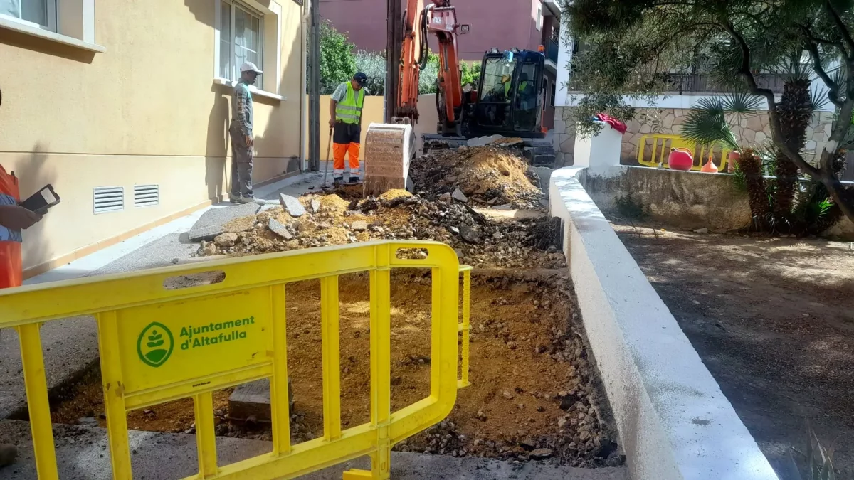 Actuació que s'està realitzant a la plaça Major.