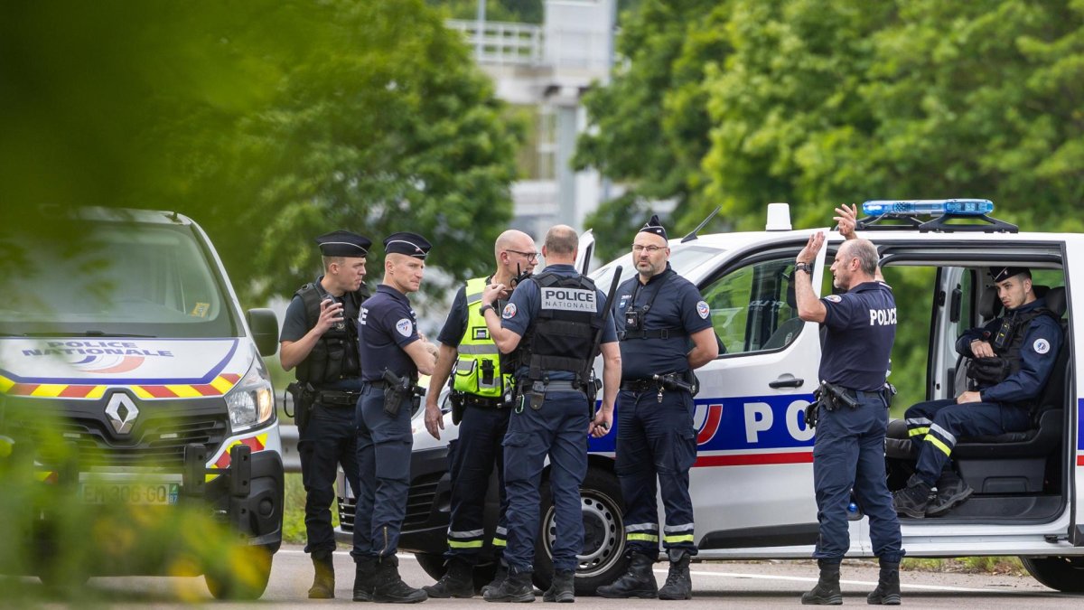 Imatge de la Policia francesa al lloc dels fets.
