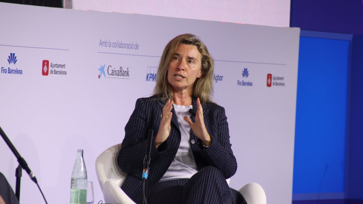 L'excap de la diplomàcia europea i rectora del College Europe, Federica Mogherini, intervenint en una reunió al Cercle d'Economia.