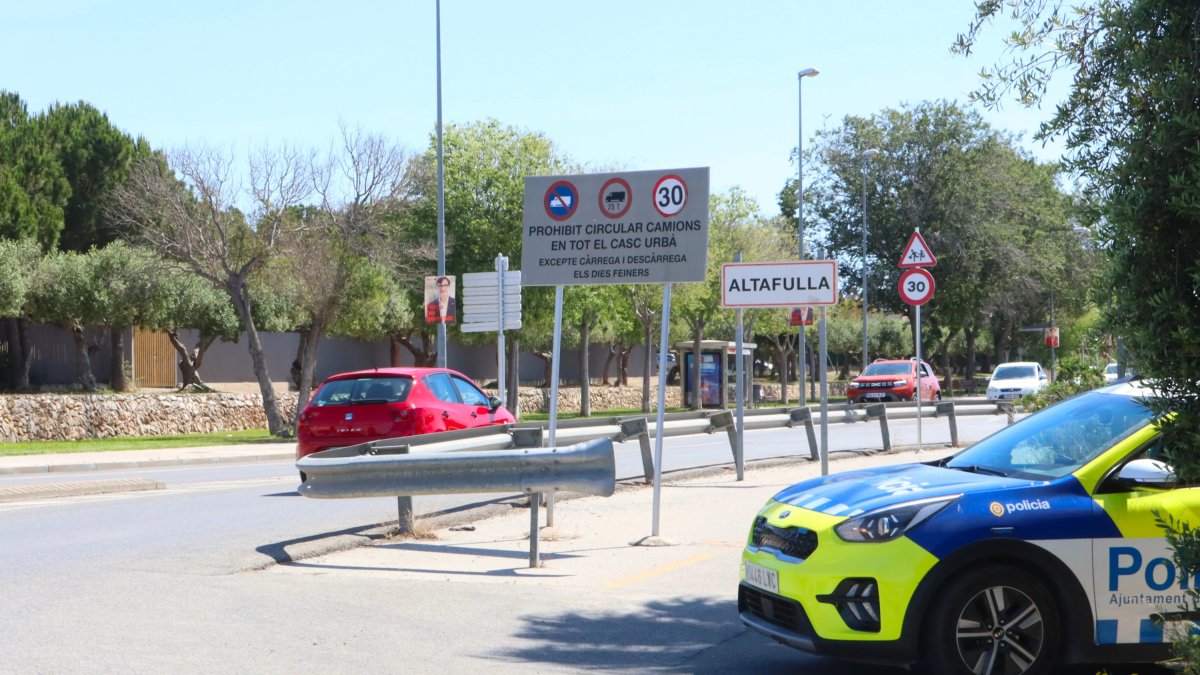 Imatge d'un cotxe de la Policia Local d'Altafulla, en terme municipal de Tarragona.