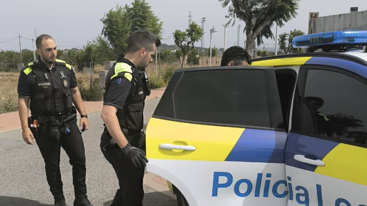 Imatge d'una detenció efectuada per la Policia Local de Roda de Berà.