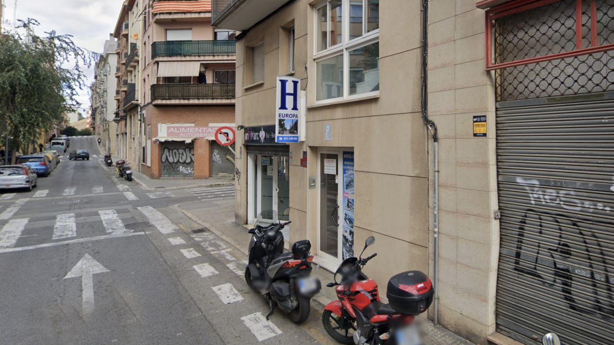 Imatge de l'hostal situat a la Part Baixa de Tarragona.