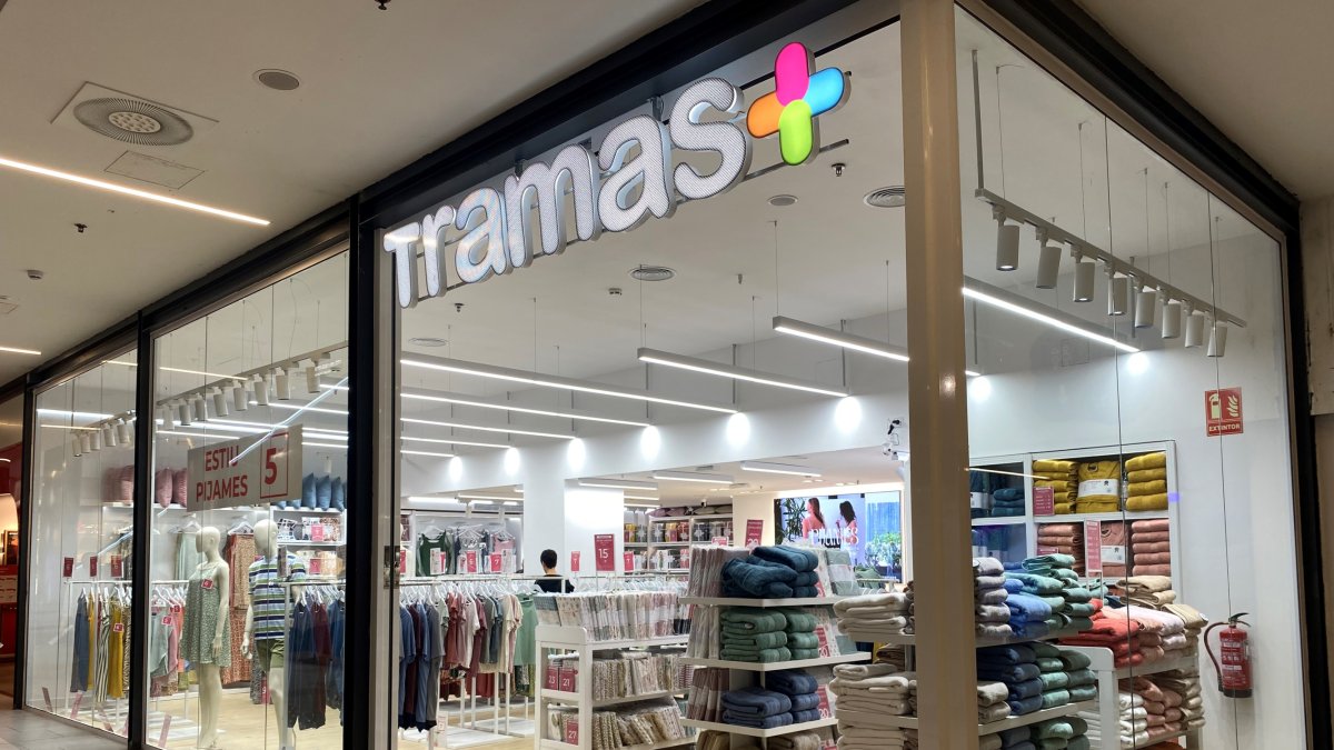 Imatge de la nova tenda de la marca Tramas+ 1 al Parc Central.