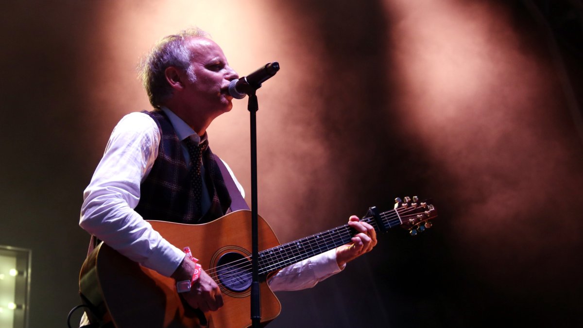 Lluís Gavaldà, cantant d'Els Pets, a l'escenari Time Out del Cruïlla.