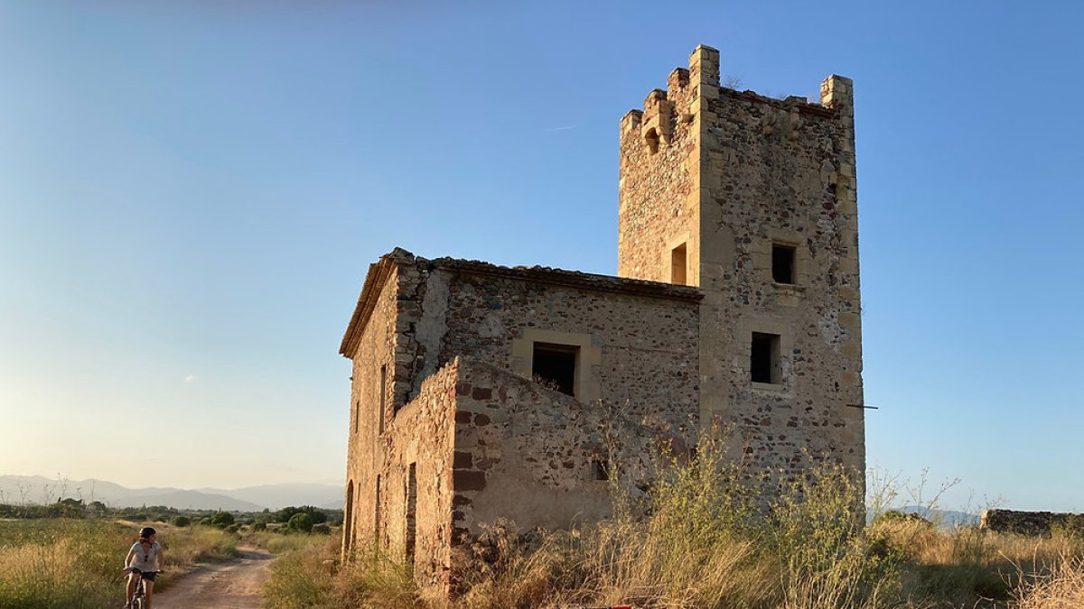 Imatge de la situació actual de la Masia i la Torre de Don Felip a Riudoms.
