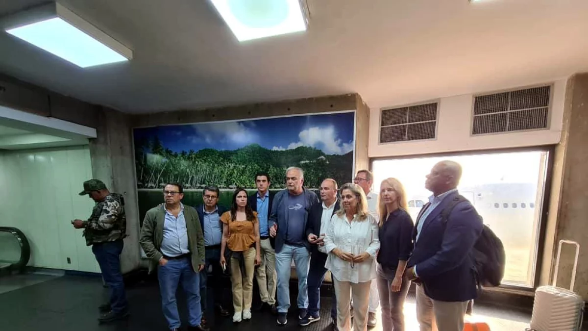 La delegació del PP a les eleccions a Veneçuela, retinguda a l'aeroport de Caracas