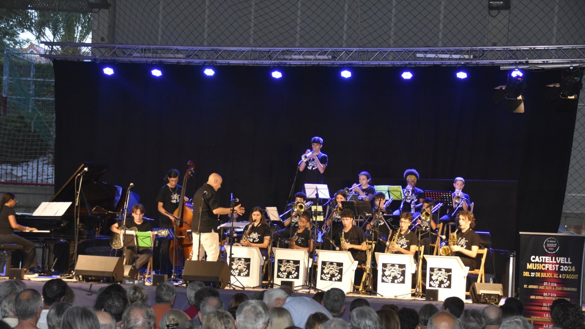 La Sant Andreu Jazz Band durant la seva actuació.