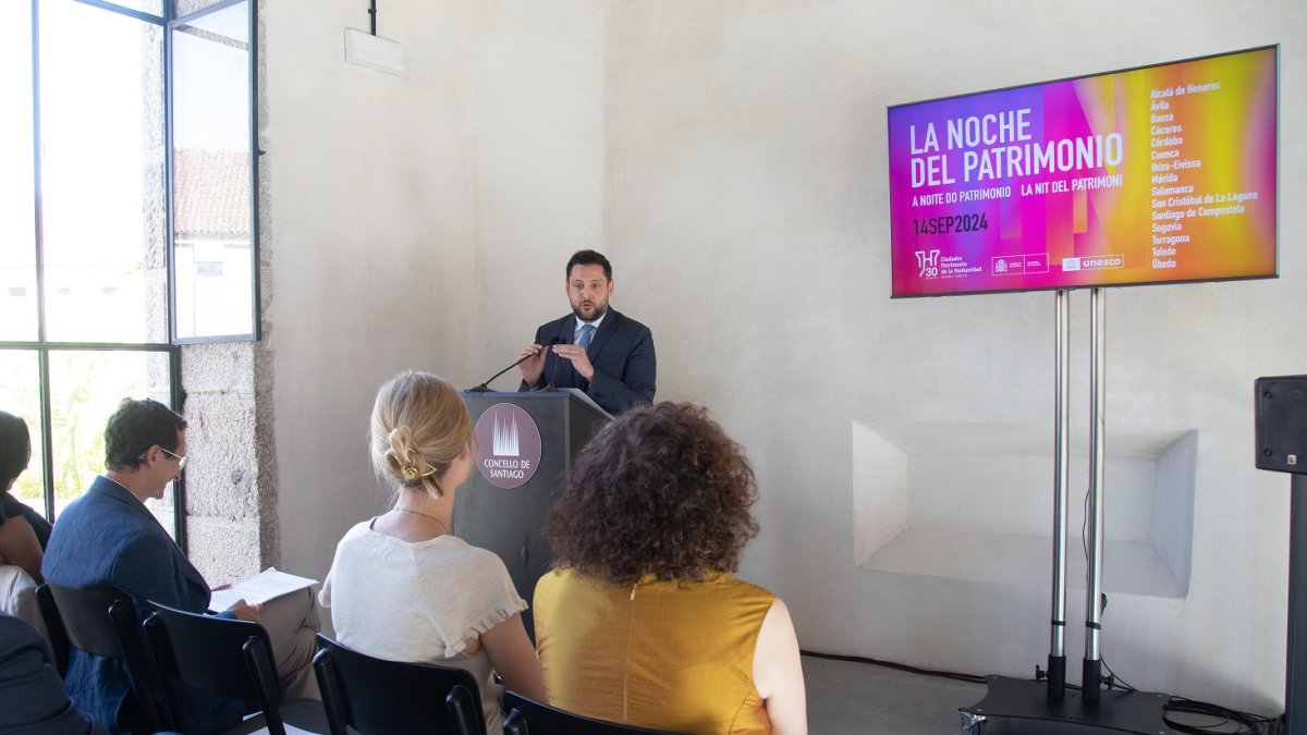 Rubén Viñuales, alcalde de Tarragona, presenta la Nit del Patrimoni a Santiago de Compostel·la.