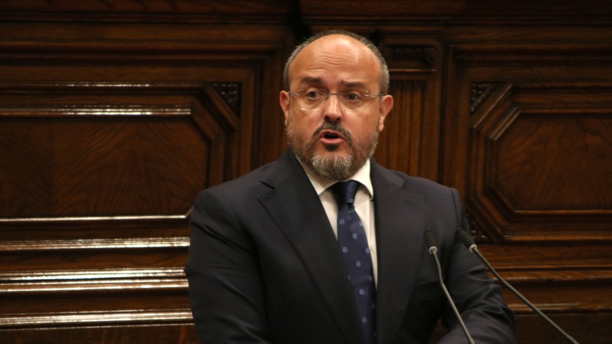 El president del grup del PPC, Alejandro Fernández, al ple del Parlament.