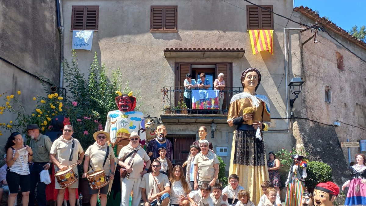 Presentació dels nous gegants de Capafonts.