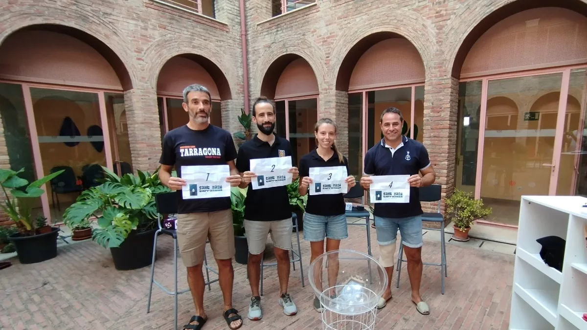 Representants de les colles amb l'ordre d'actuació per la diada de Sant Magí.