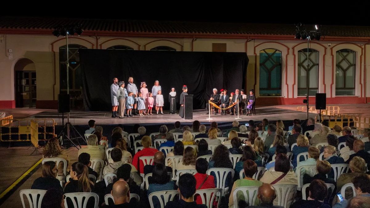 Imatge dels actors de l'obre de teatre 'Espigolant'.