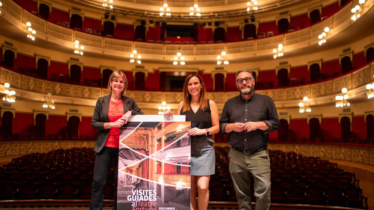 Les visites permetran descobrir la història del Teatre Fortuny i de la ciutat des de la seva inauguració el 1882 fins a l'actualitat.