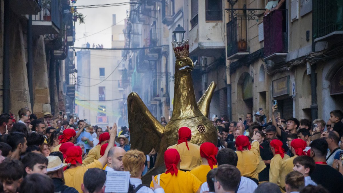 L'Àliga de Tarragona durant la Cercavila de la Vigília de Santa Tecla