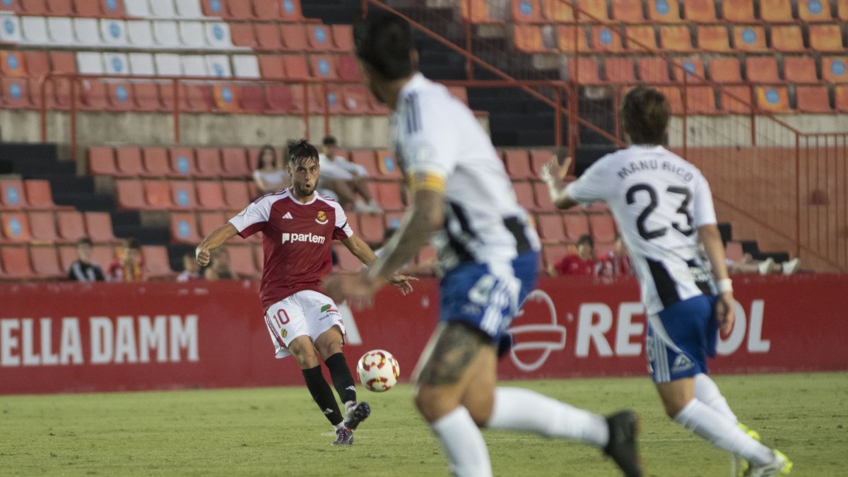 L’extrem del Nàstic Jaume Jardí durant el partit contra el Tarazona al Nou Estadi.