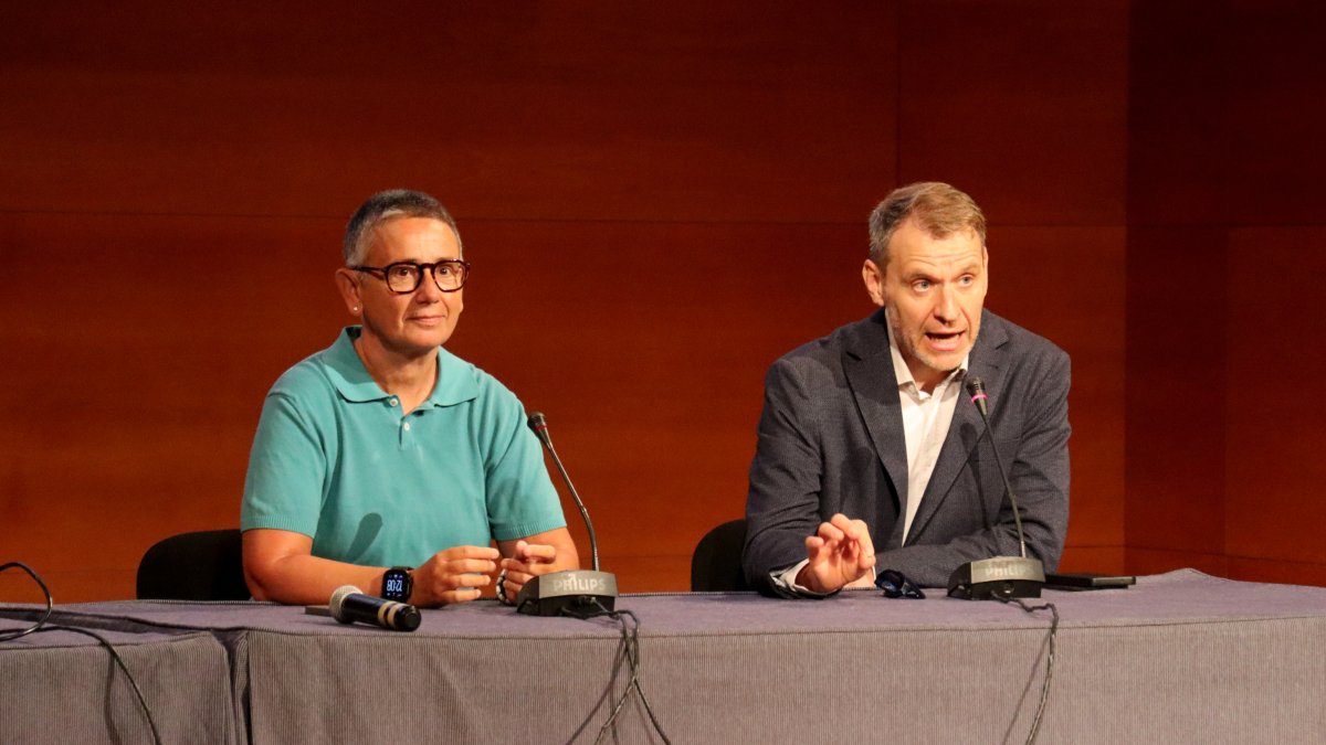 Un instant de l'assemblea informativa.