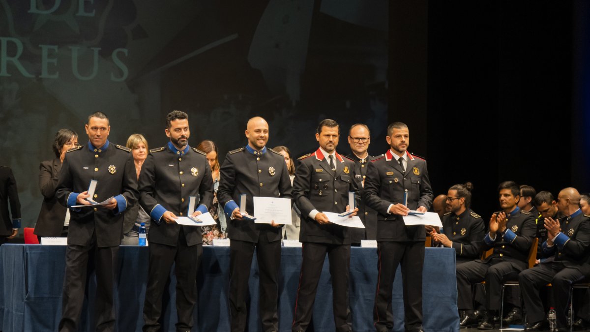 L’acte va premiar la tasca feta per part d’agents de la Guàrdia Urbana de Reus, però també d’altres cossos com Mossos d’Esquadra o la Guàrdia Civil.