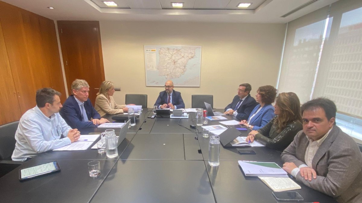 Reunió a Madrid entre el president de l’ens, Luis Pedro Marco, i l’alcaldessa de Valls, Dolors Farré.