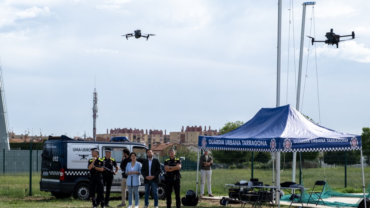 Presentació del nou dron de la GUT.