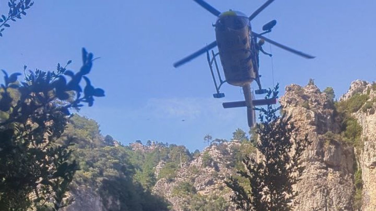 Imatge del rescat de l'excursionista ferida