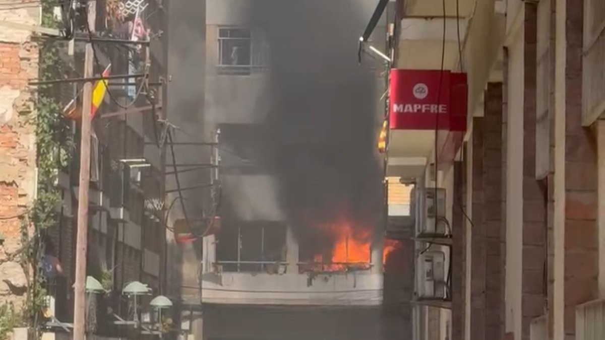 Susto en Tarragona: incendio de un piso junto a una gasolinera