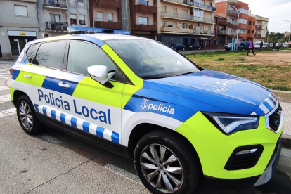 Imatge d'arxiu d'un vehicle de la Policia Local de Calafell.