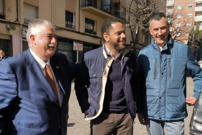 Pardo (a la izquierda) y Javier Vaquero (a la derecha) con Ignacio Garriga.