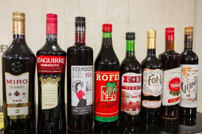Las ocho marcas que representan el Vermut de Reus.