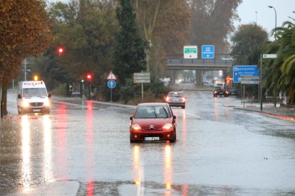 Imagen de archivo de un episodio de lluvia en Tarragona.