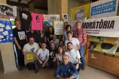Imatge dels membres dels diversos col·lectius que s'han reunit aquest cap de setmana a València
