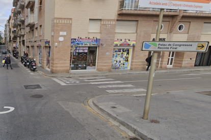 Els fets haurien tingut lloc en un supermercat del carrer Orosi.