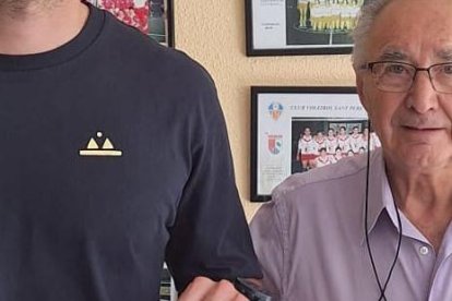 Gerard Osorio con el presidente del CV SPiSP, Alfonso Periáñez.