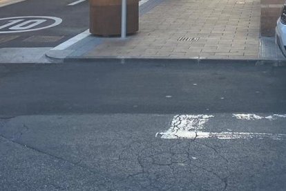 Arran dels últims incidents viscuts al carrer Orosi, l’alcalde va proposar estudiar si existia una via legal per prohibir aquest tipus d’establiment.