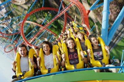 Imatge de l'atracció de Dragon Khan de PortAventura World.