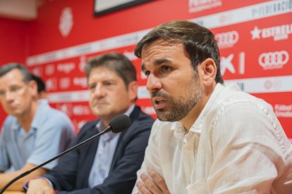 El director deportivo del Nàstic, Javi Sanz, resolvió todas las dudas en torno al mercado estival.