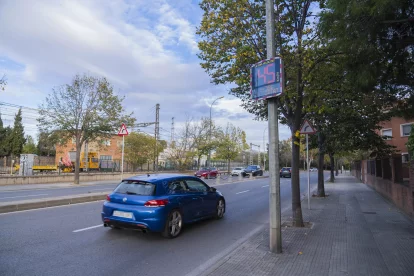 Fotografia d’un dels radars pedagògics, col·locat a l’avinguda de l’Onze de Setembre