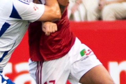 Pablo Fernández durant el partit contra el Zaragoza.
