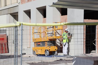 Por sectores, el de Servicios es en el que se producen más accidentes mortales, seguido por el de la Construcción, durante el primer semestre de este año.