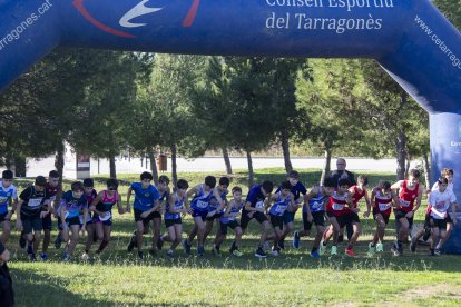 Cursa del Cross Gimnàstic. A la foto sortida de la catagoria benjamin