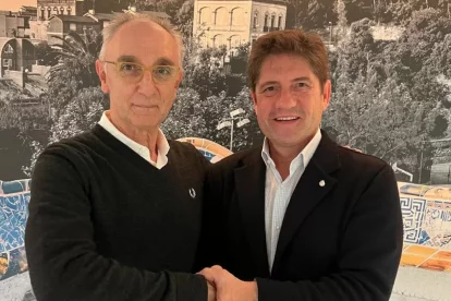 Joan B. Agustí, president de la UE Olot; i Lluís Fàbregas, president executiu del Gimnàstic de Tarragona, SAD.