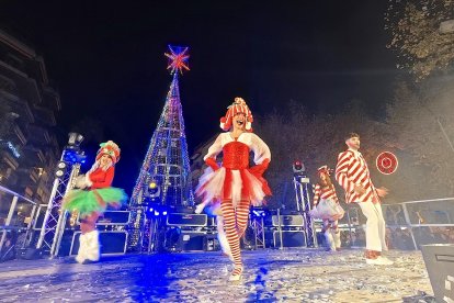 Imagen del espectáculo del encendido de las luces de Navidad a Salou