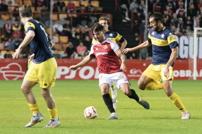 Joan Oriol durant el partit.