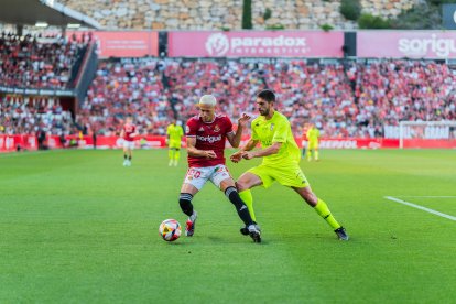 Alan Godoy durant el partit de tornada del play-off d’ascens contra el Ceuta en la seva darrera etapa al Nàstic