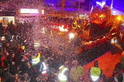 Imagen de la carroza de la Colla Confetti.