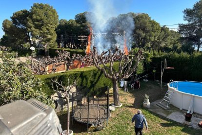 El foc ocasionat per l’espurna d’una radial durant les obres.