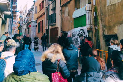Imagen del desahucio de la Nadia del 28 de febrero del bloque Baluard.